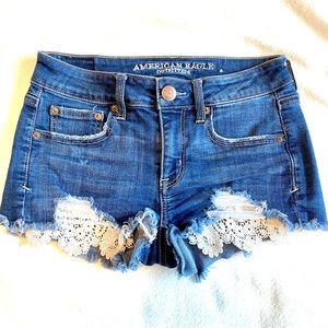 Size 2 American Eagle Jean shorts with lace